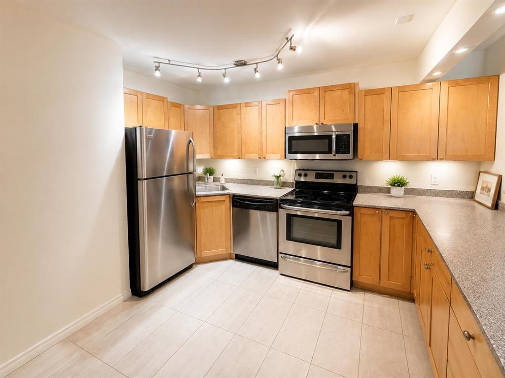#10 210 25 Avenue SW, Calgary, Alberta, T2S 0L1
