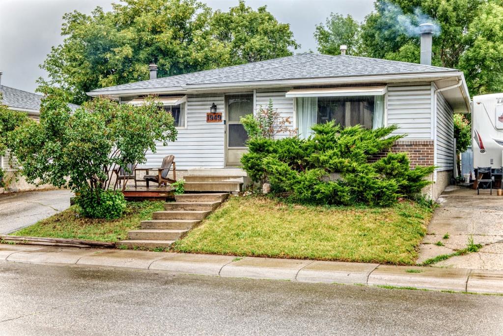 1949 LYTTON Crescent SE, Calgary, Alberta, T2C 1K9