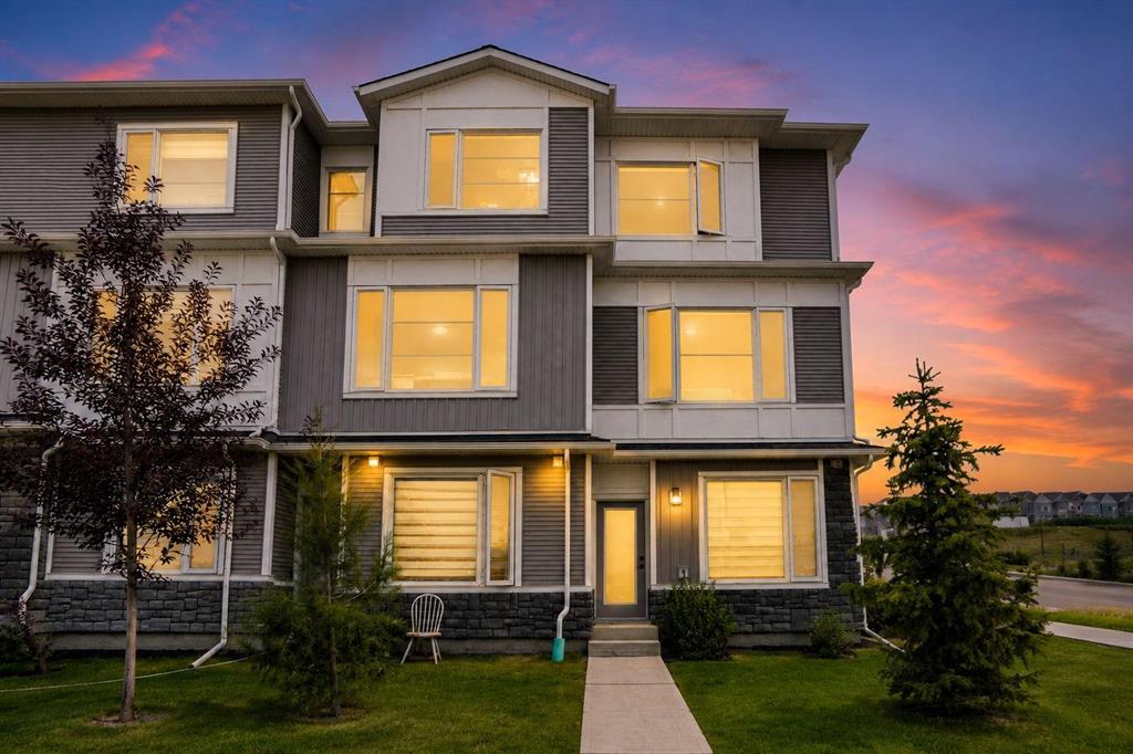 241 Saddlepeace Crescent NE, Calgary, Alberta, T3J 5S6