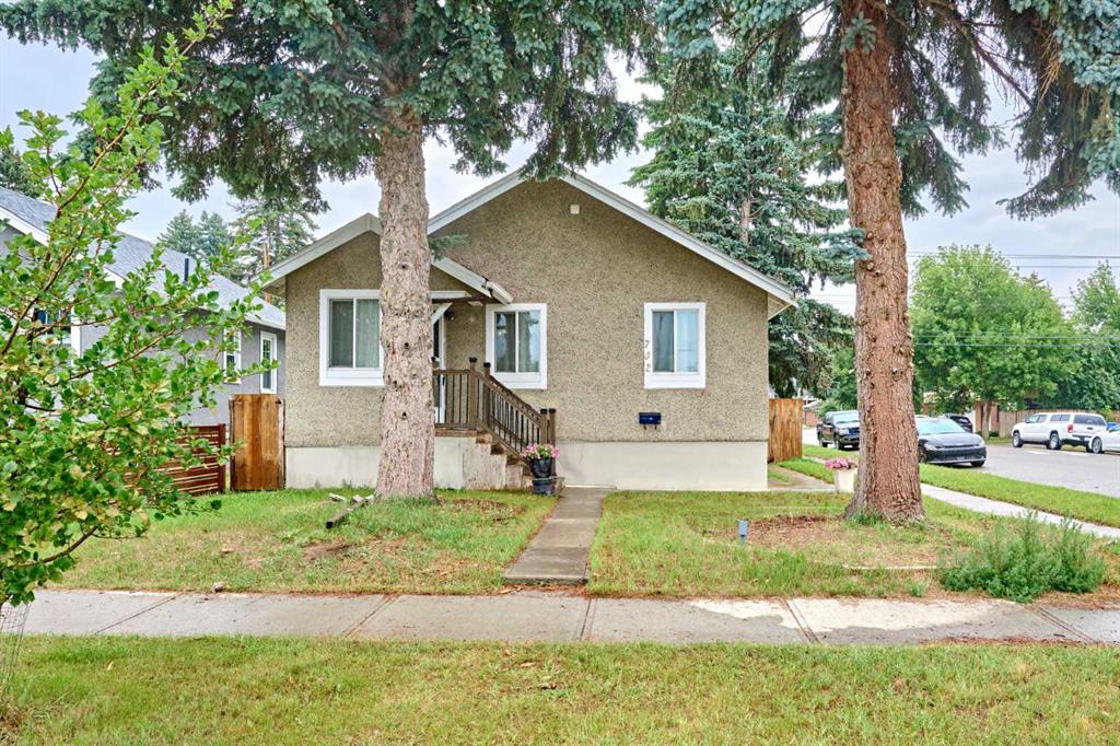 702 17 Avenue NW, Calgary, Alberta, T2M 0N7