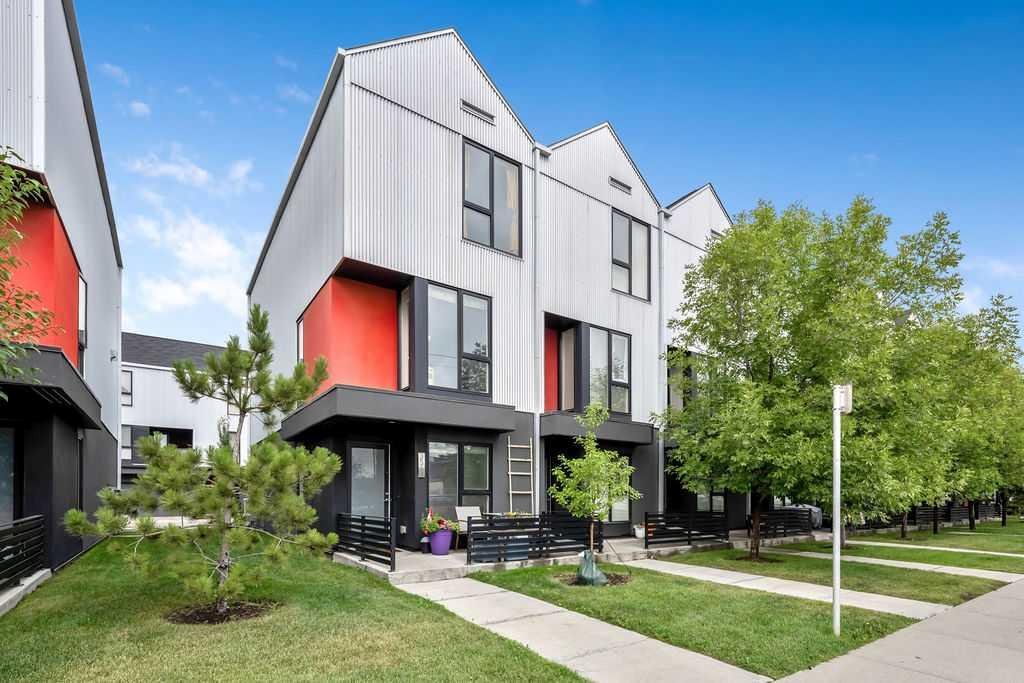 3541 69 Street NW, Calgary, Alberta, T3B 6E8