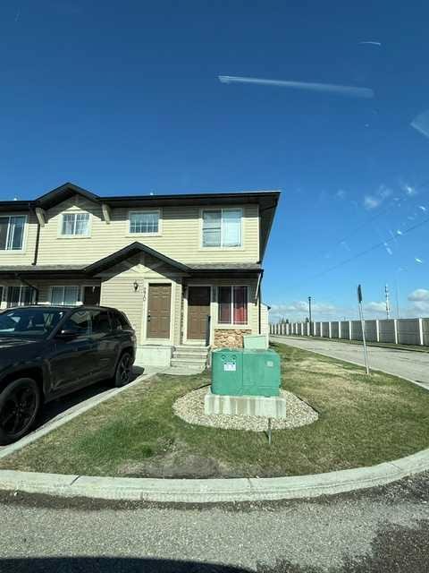 270 Saddlebrook Point NE, Calgary, Alberta, T3J 0G5
