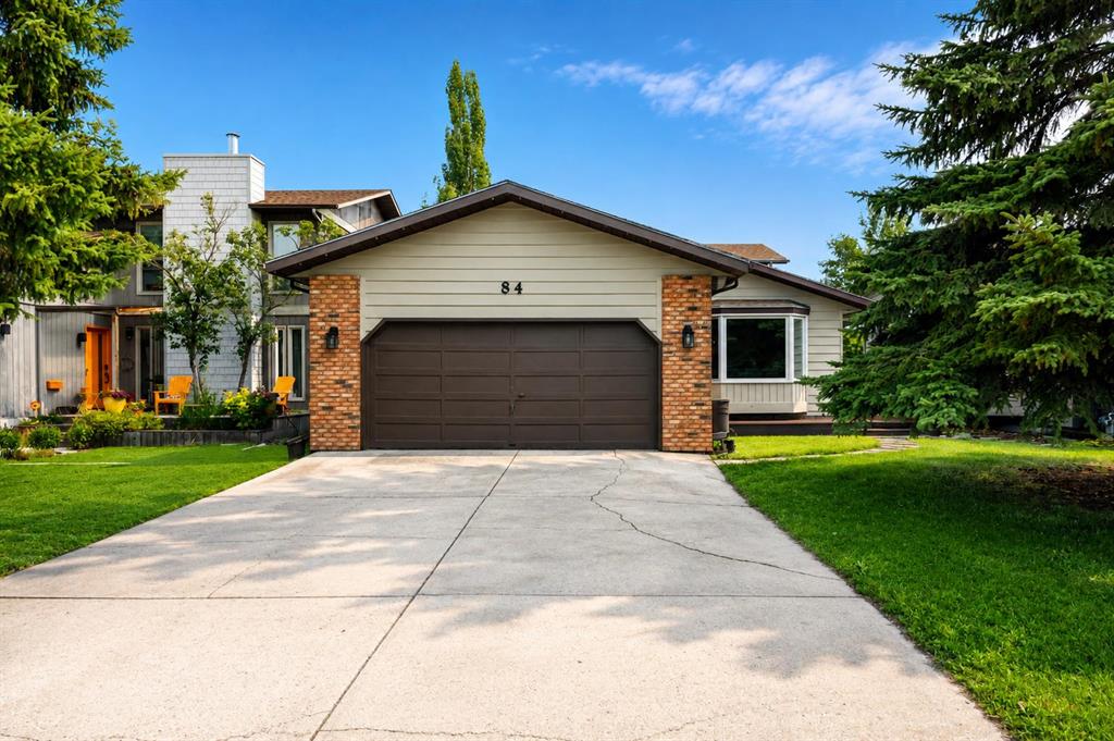 84 Deermoss Crescent SE, Calgary, Alberta, T2J 6P4