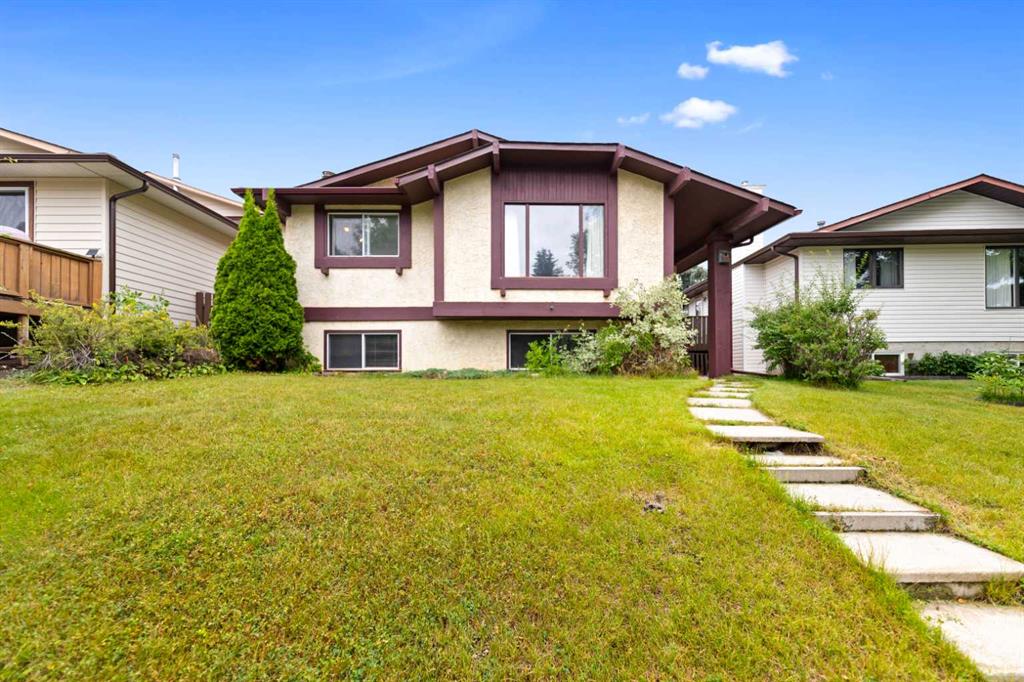 224 Berwick Way NW, Calgary, Alberta, T3K1C1