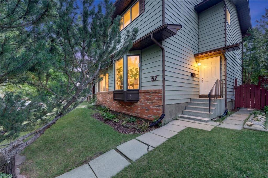 57 Beacham Way NW, Calgary, Alberta, T3K 1R7