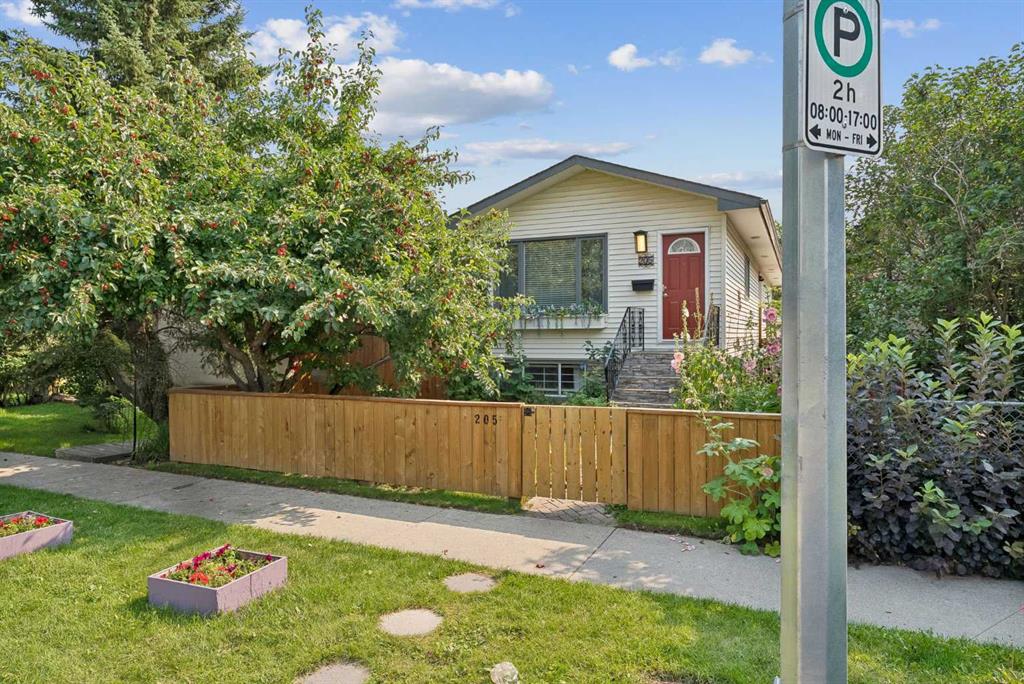 205 15 Avenue NE, Calgary, Alberta, T2E 1H1