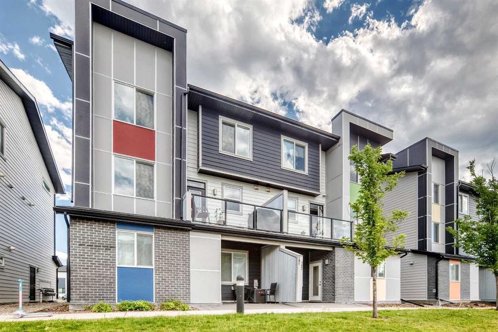 #203 120 Redstone NE, Calgary, Alberta, T3N1M6