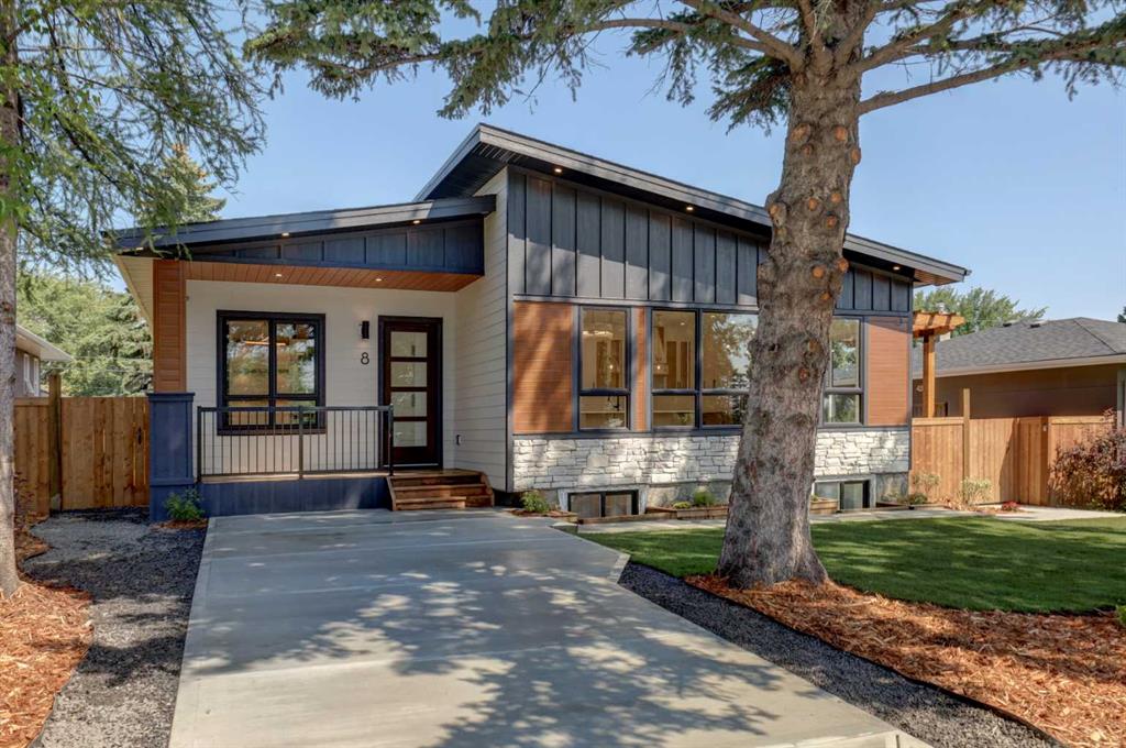 8 Carnarvon Way NW, Calgary, Alberta, T2K 1W4