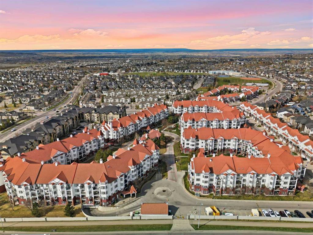 #317 60 Royal Oak Plaza NW, Calgary, Alberta, T3G 0A7