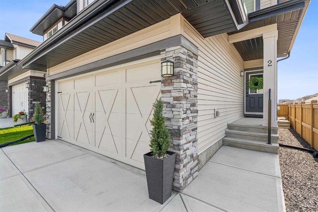2 Belgian Court, Cochrane, Alberta, T4C 3H5