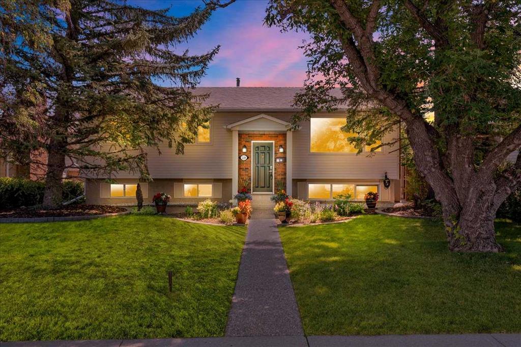 228 Nottingham Road NW, Calgary, Alberta, T2K 5N5