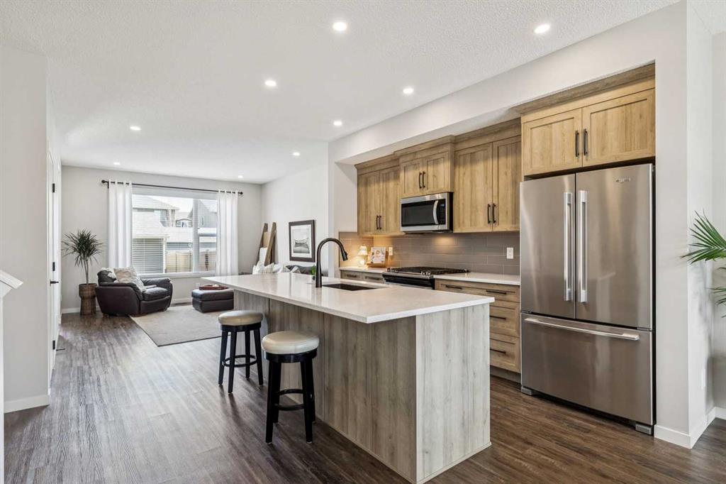 43 Willow Crescent, Okotoks, Alberta, T1S 5S1