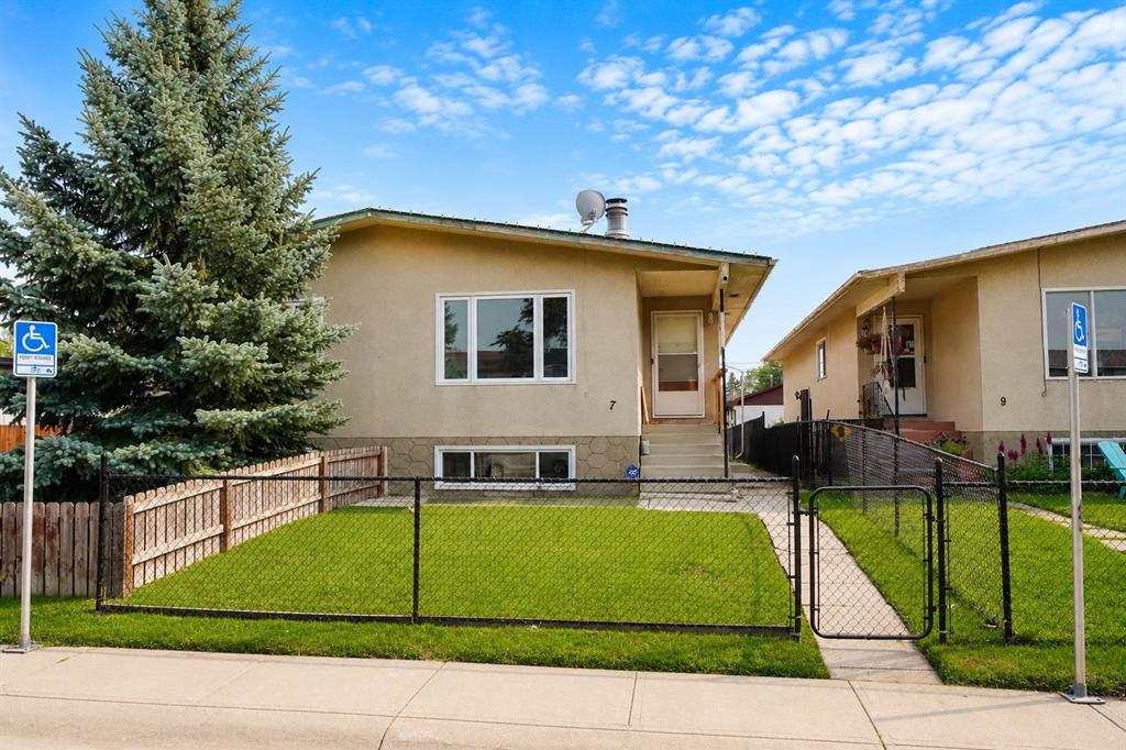 7 Dovercliffe Way SE, Calgary, Alberta, T2B 1W5