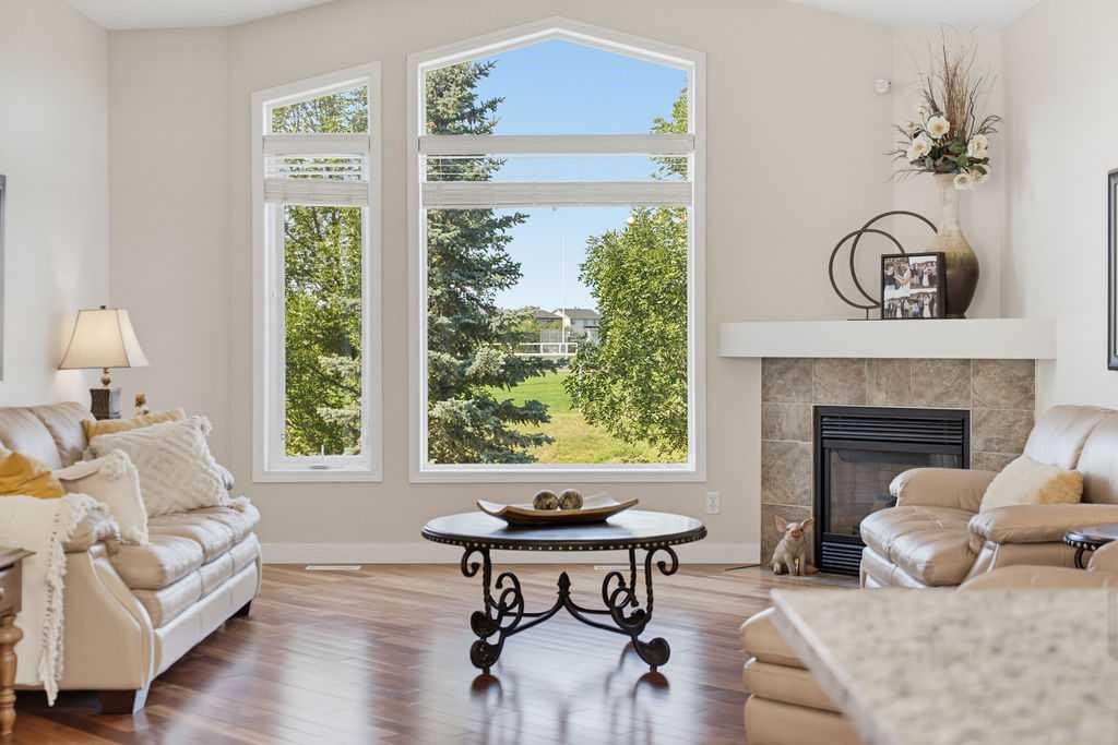 111 Invermere Close, Chestermere, Alberta, T1X 1L3
