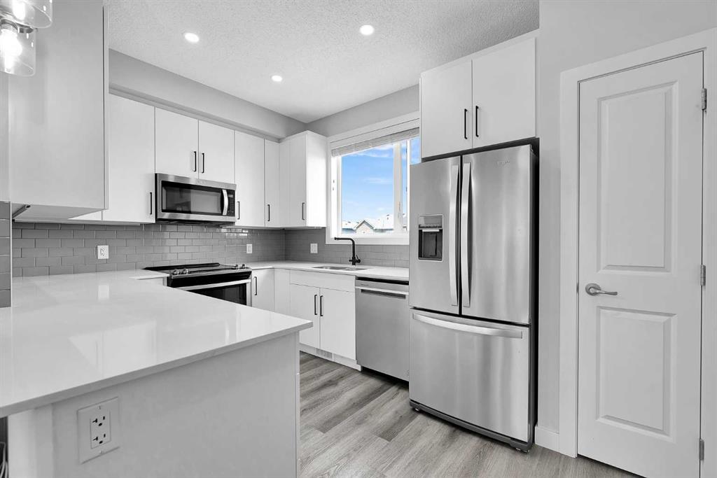 #512 16 Evanscrest Park NW, Calgary, Alberta, T3P 1R3