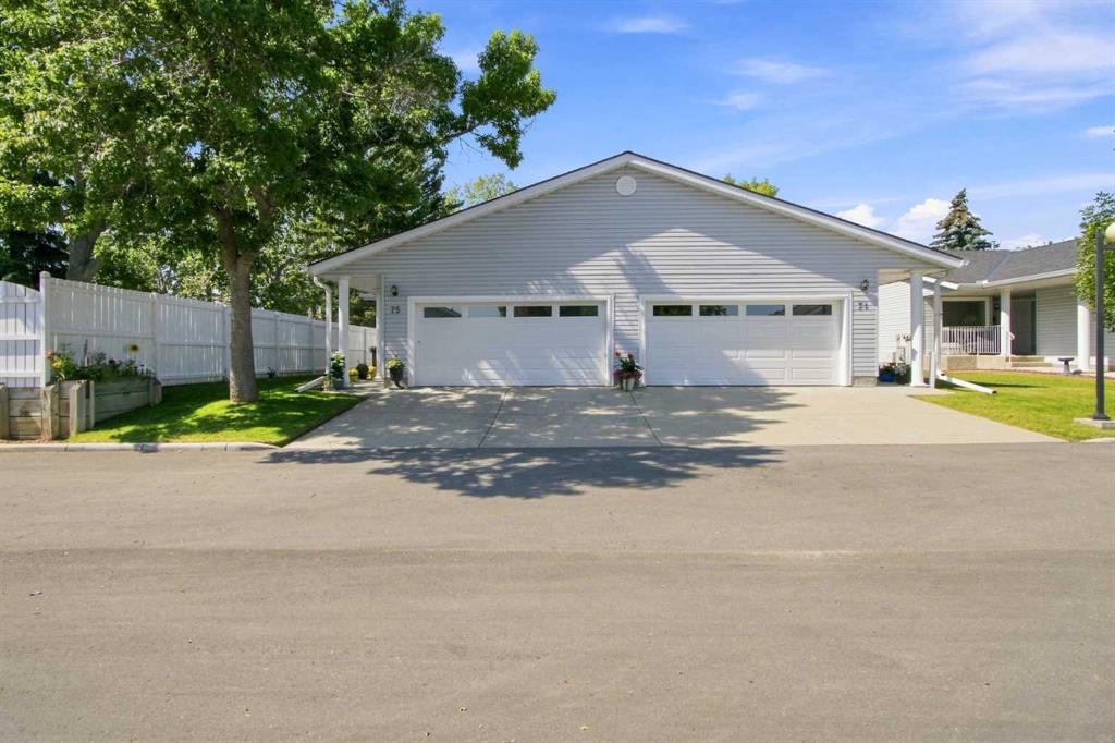 75 Lincoln Manor E, Calgary, Alberta, T3E 7E3