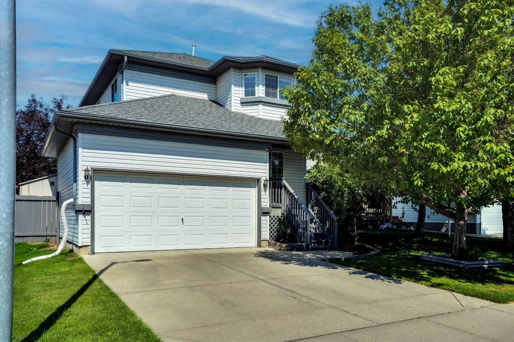 158 Saratoga Close NE, Calgary, Alberta, T1Y 7A1