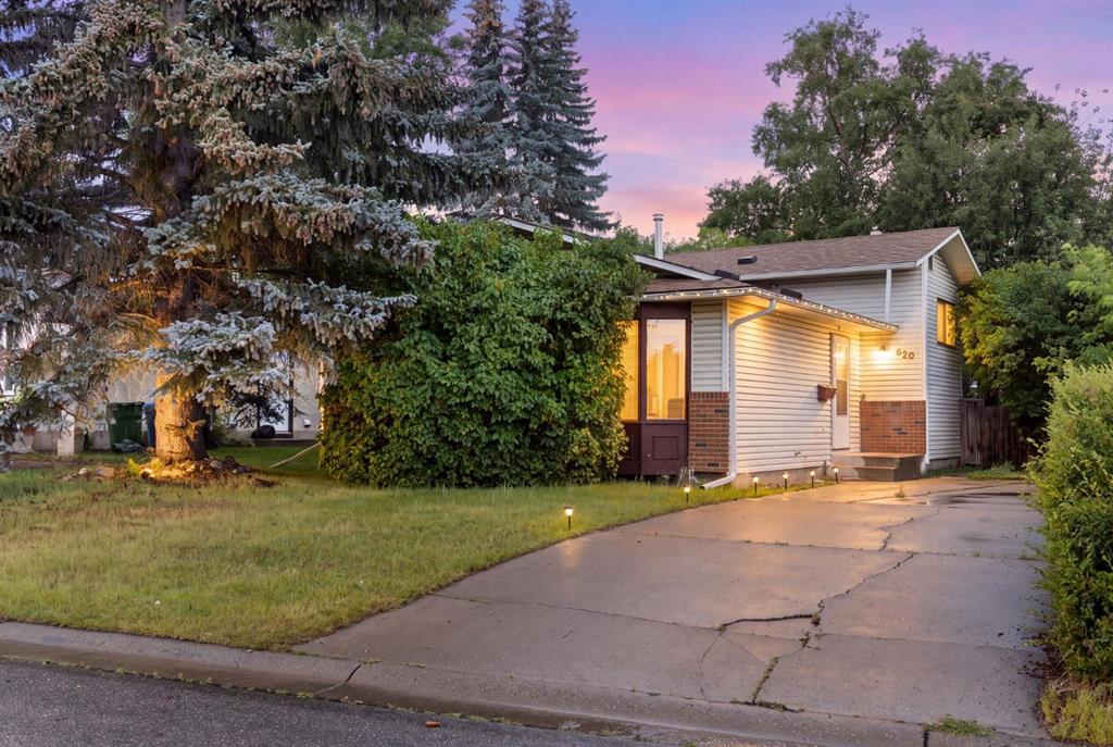 620 Aboyne Crescent NE, Calgary, Alberta, T2A 5Y8