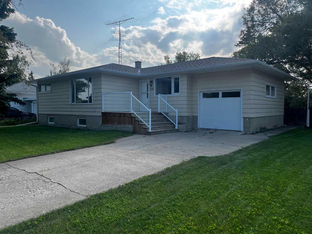 5202 56 Avenue, Olds, Alberta, T4H 1H8
