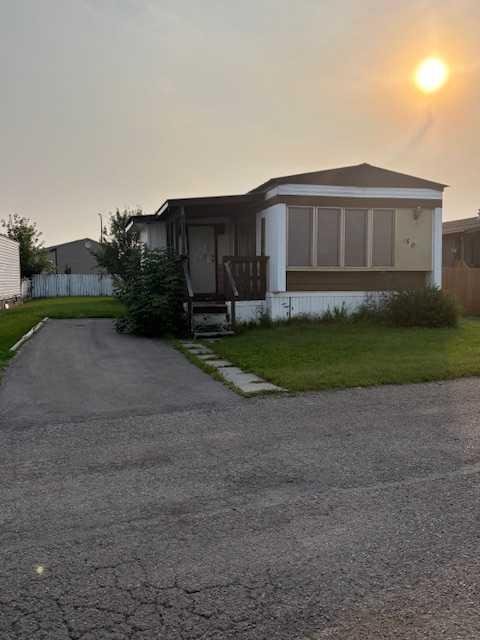 #380 6220 17 Avenue, Calgary, Alberta, T2A 0W6