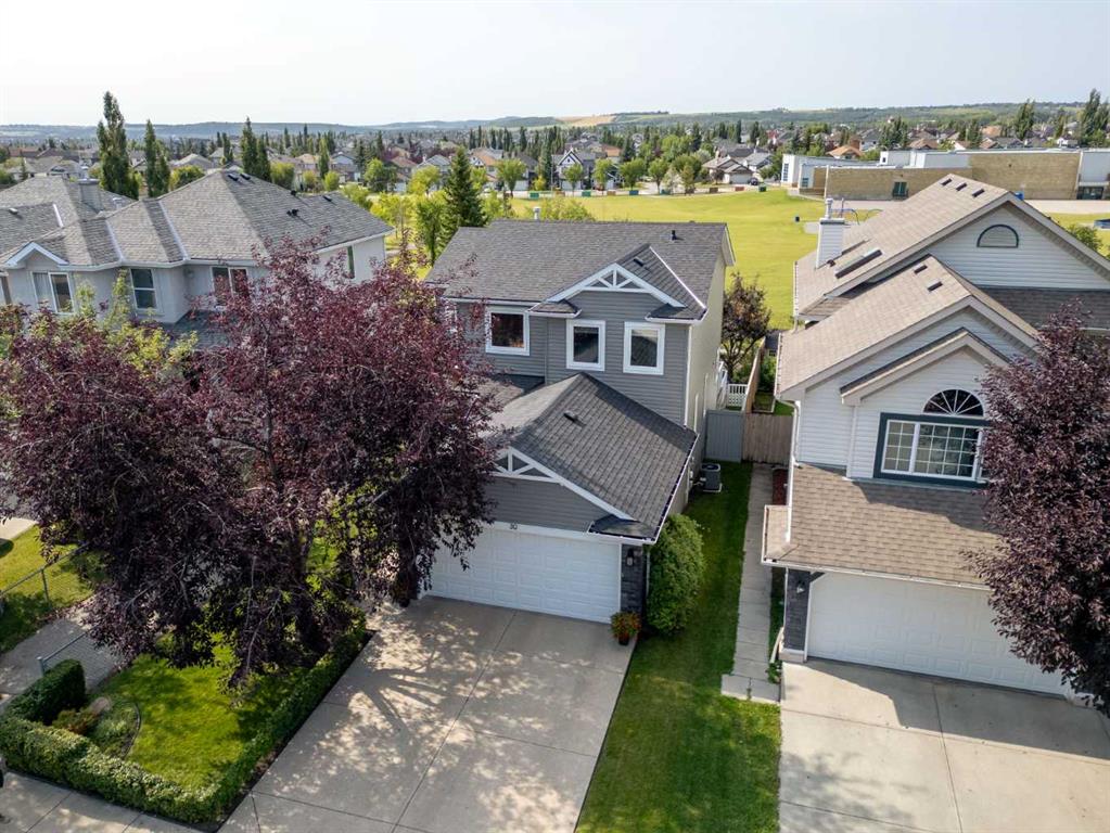 30 Somerset Court SW, Calgary, Alberta, T2Y 3H4