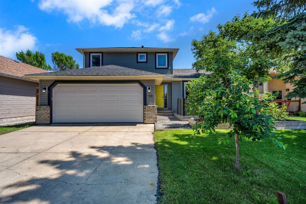 44 Harvest Oak Way NE, Calgary, Alberta, T3K 3Y2