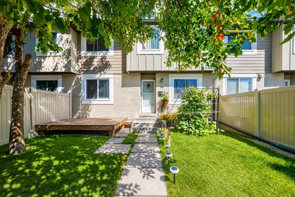 #44 4936 Dalton Drive NW, Calgary, Alberta, T3A 2E4